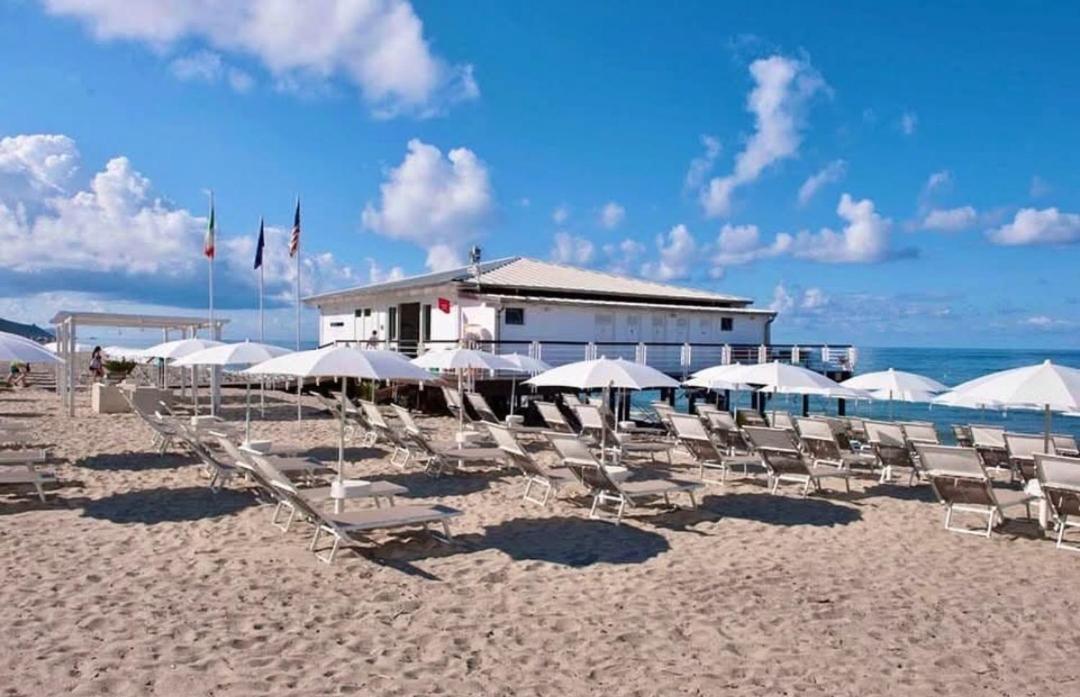 Villa Laura Residence Hotel Apartments & Studios Ascea Exterior foto