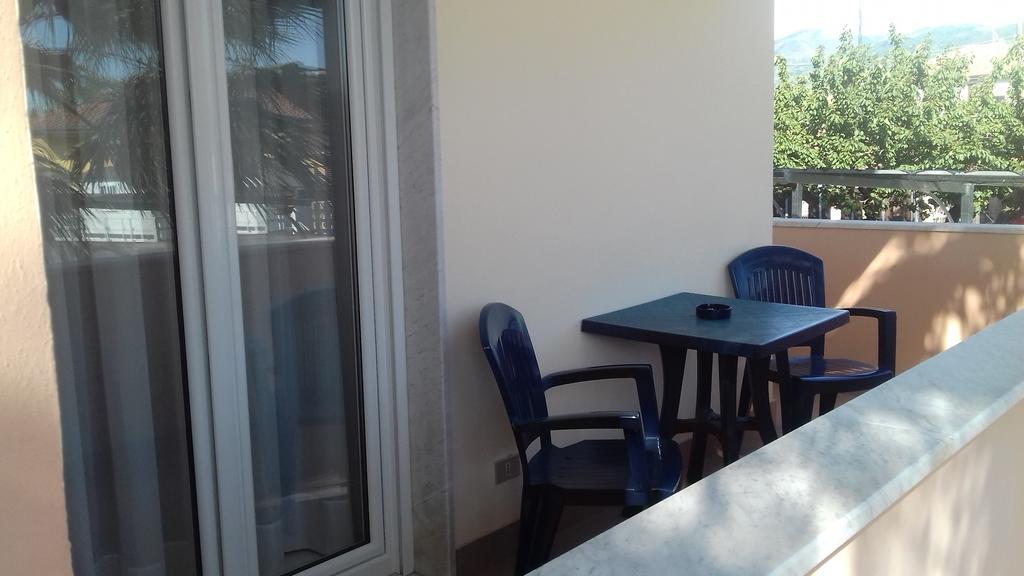 Villa Laura Residence Hotel Apartments & Studios Ascea Exterior foto